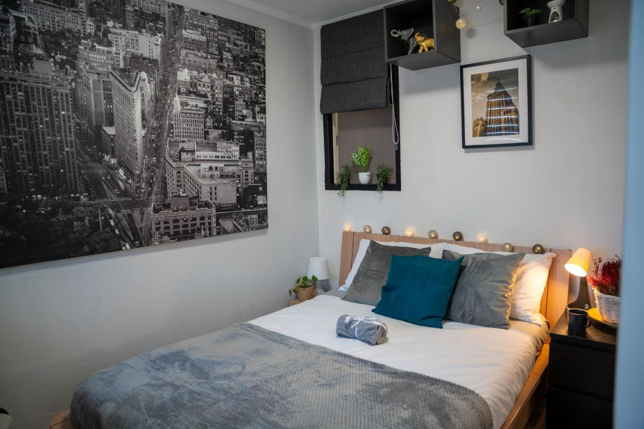 Metro Lux Home Apartment Warszawa Exteriör bild