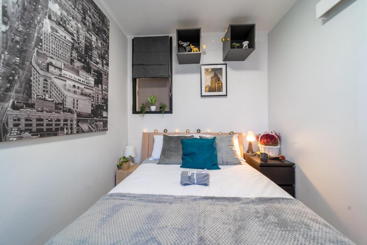 Metro Lux Home Apartment Warszawa Exteriör bild
