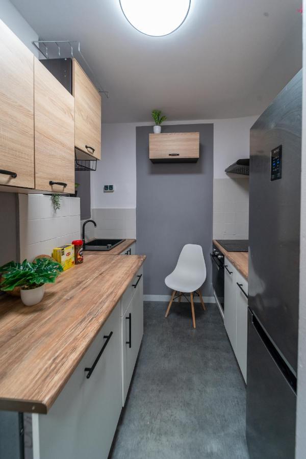 Metro Lux Home Apartment Warszawa Exteriör bild
